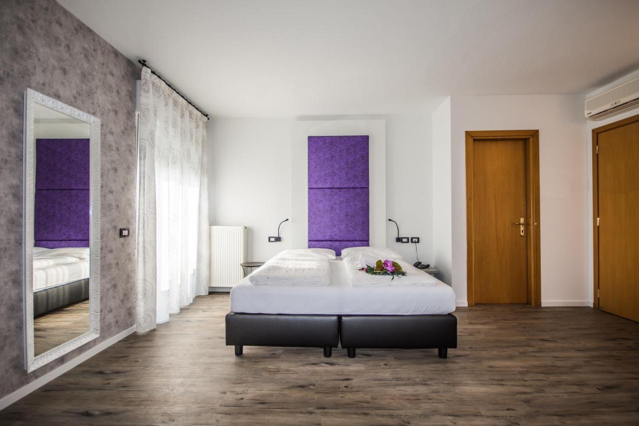 Hotel Eden Torri Del Benaco Buitenkant foto