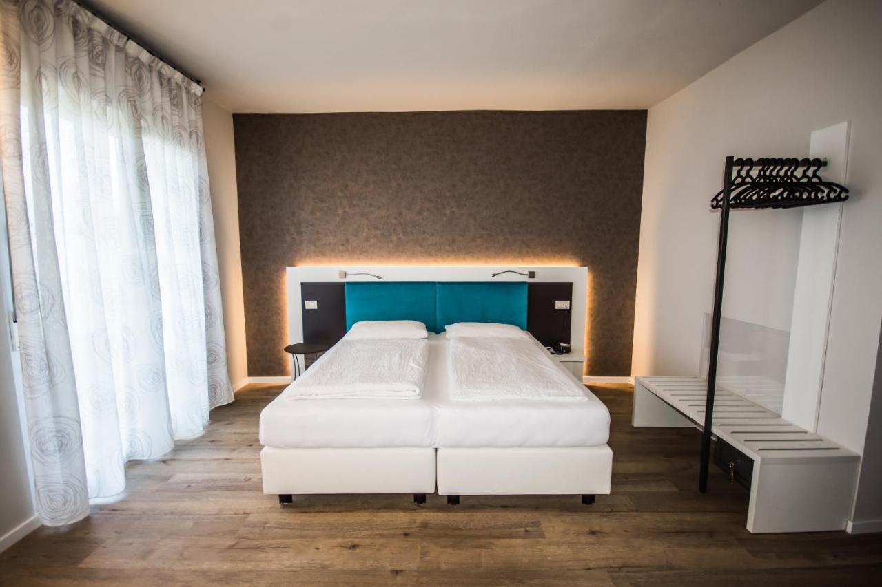 Hotel Eden Torri Del Benaco Buitenkant foto