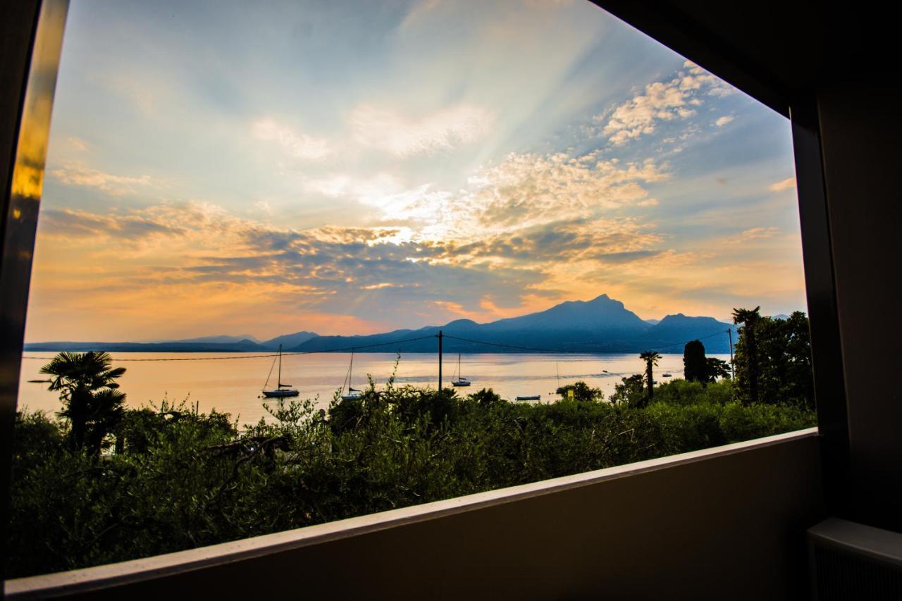 Hotel Eden Torri Del Benaco Buitenkant foto