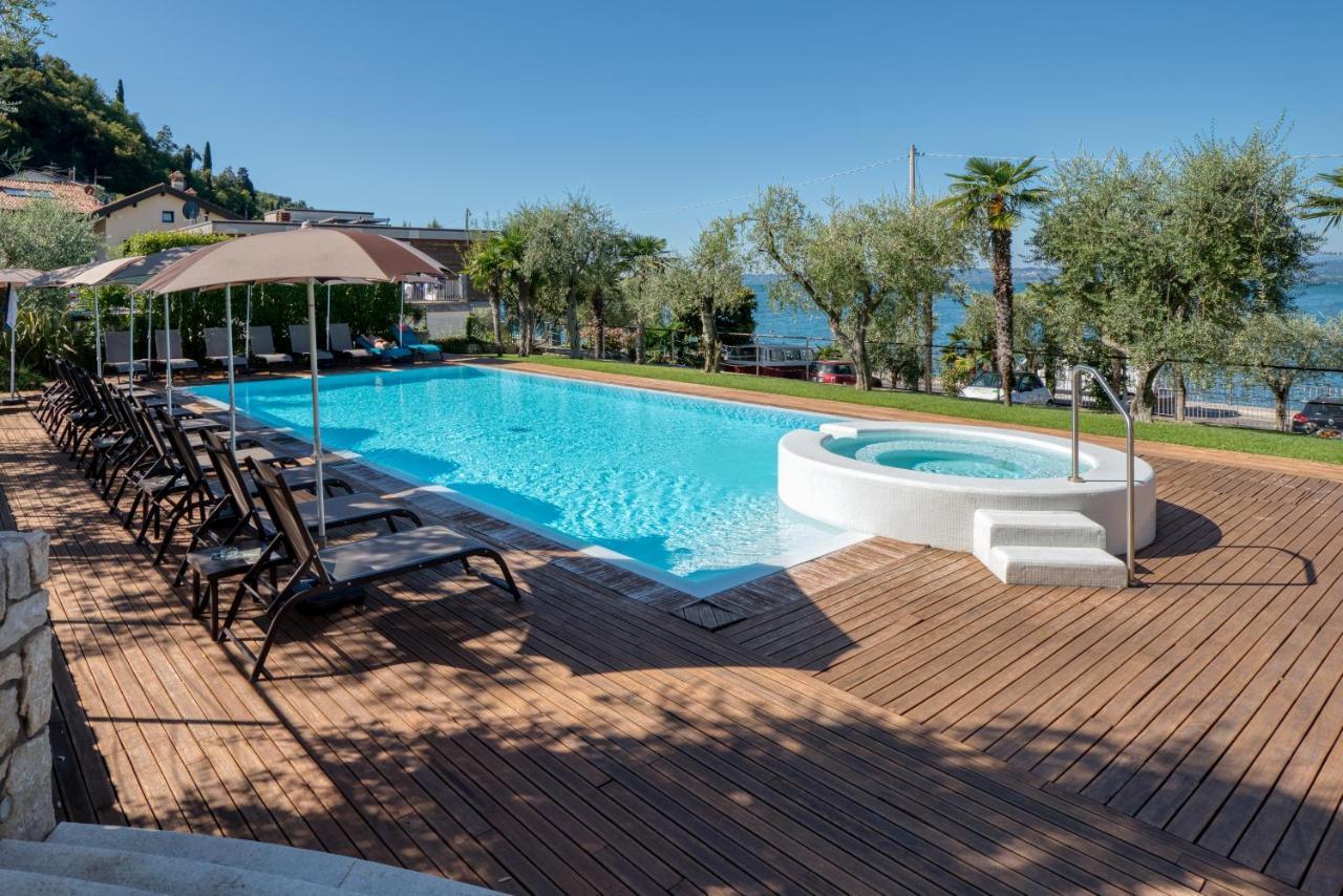 Hotel Eden Torri Del Benaco Buitenkant foto